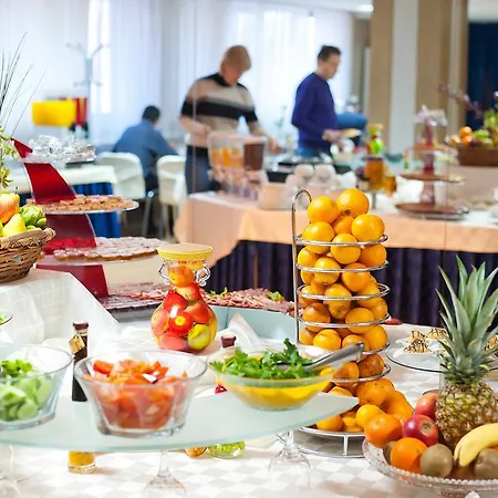 アクア ホテル 4*