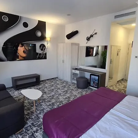 Hotel Aqua 4*