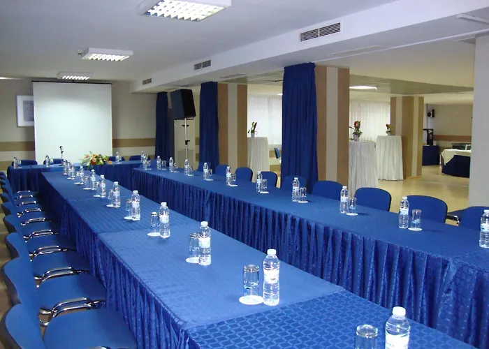 Ξενοδοχείο Aqua 4*